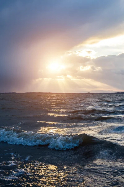 Winderig meer — Stockfoto