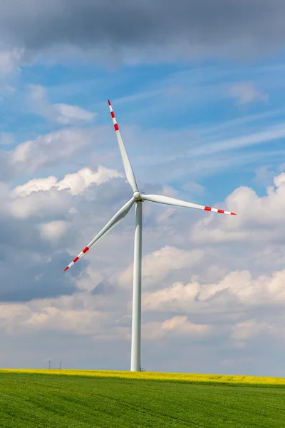 Molino de viento — Foto de Stock