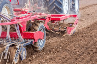 Bahar alan çalışır