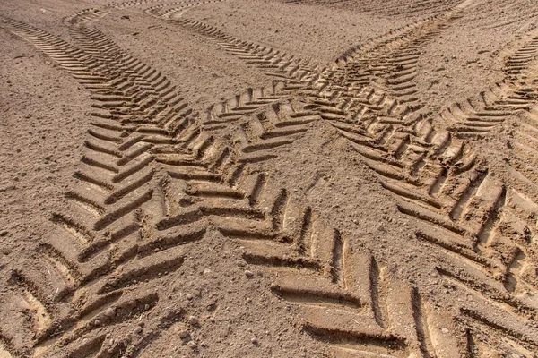 Rastros del tractor — Foto de Stock