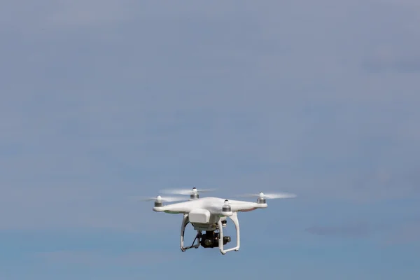 Pequeno drone — Fotografia de Stock