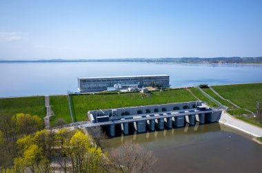 Otmuchow gölde Barajı