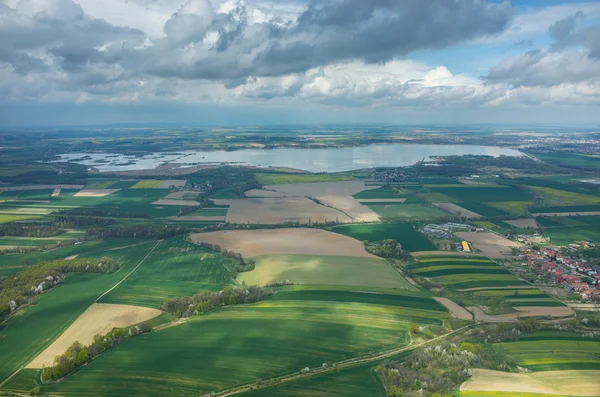 Vista aerea su un lago — Foto Stock