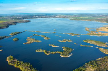 Gölde havadan görünümü