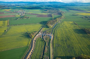 Küçük bir kasabada havadan görünümü