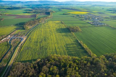 Küçük bir kasabada havadan görünümü