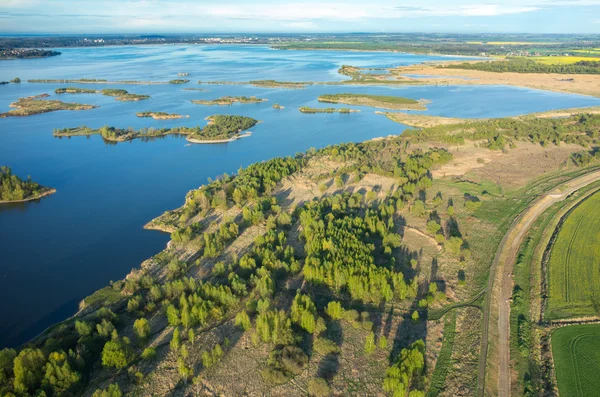 Flygfoto på sjön — Stockfoto