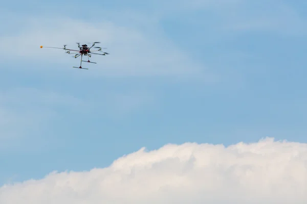 Pequeno drone — Fotografia de Stock