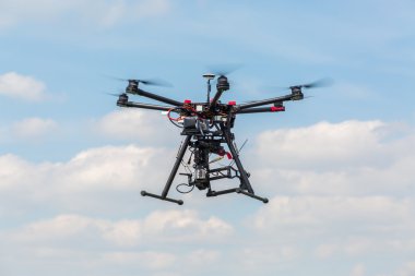 küçük casus uçak