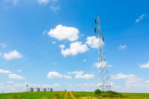 Powerlines on the field — Stock Photo, Image