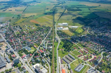 Şehre havadan görünümü