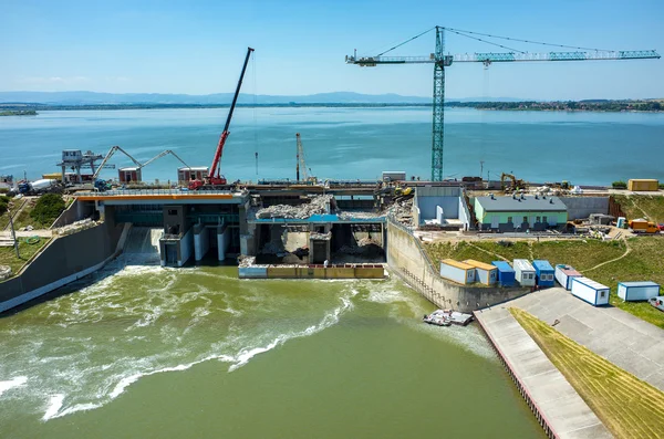 Modern dam — Stock Photo, Image