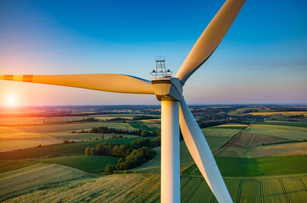 Sonnenuntergang über den Windmühlen — Stockfoto