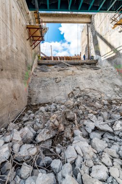 Barajı yeniden yapılanma