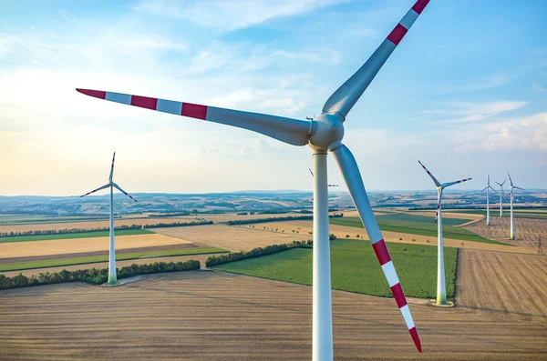 Vista aérea de los molinos de viento —  Fotos de Stock