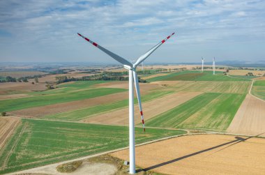 Yel değirmenleri üzerinde havadan görünümü