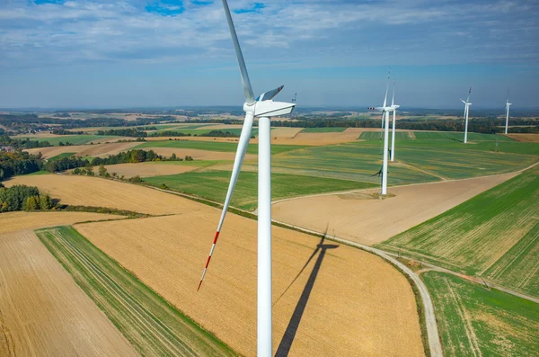 Vista aérea sobre os moinhos de vento — Fotografia de Stock