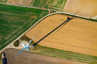 Yel değirmeni üzerinde havadan görünümü