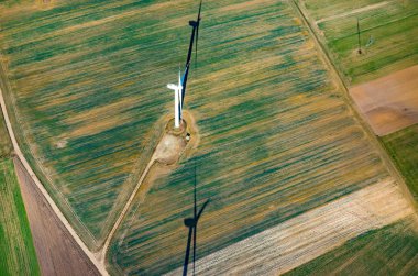 Yel değirmeni üzerinde havadan görünümü