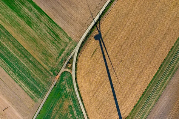 Vista aérea sobre la sombra del molino de viento —  Fotos de Stock