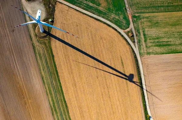 Flygfoto på väderkvarn — Stockfoto