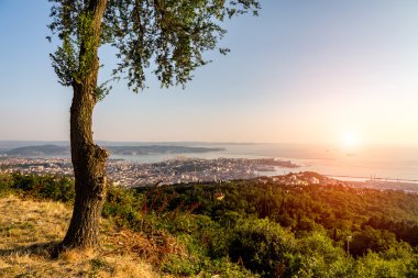 Trieste Körfezi üzerinden günbatımı