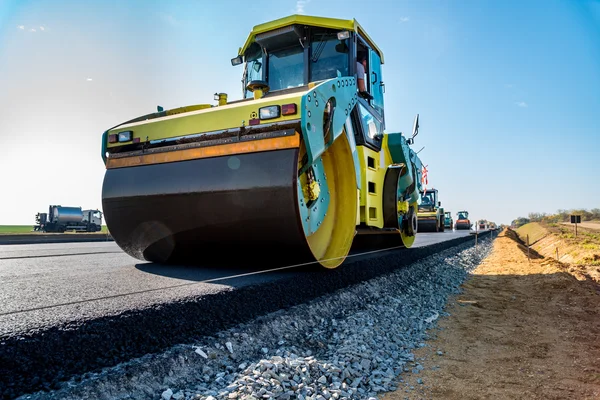 Nueva construcción de carreteras — Foto de Stock