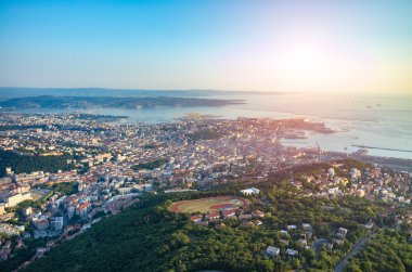 Trieste üzerinden günbatımı