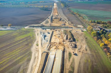 yol yapım aşamasında