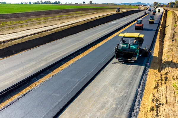 Nueva construcción de carreteras — Foto de Stock