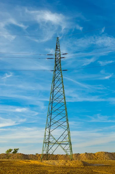 Powerlines on the field — Stock Photo, Image