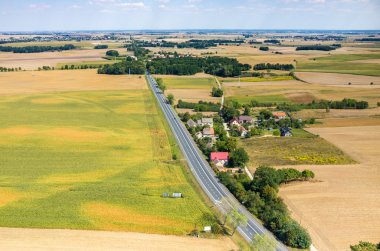 Yolda havadan görünümü