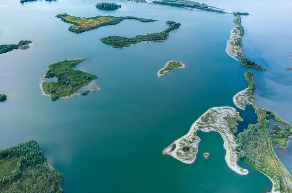 Vista aérea sobre o lago — Fotografia de Stock