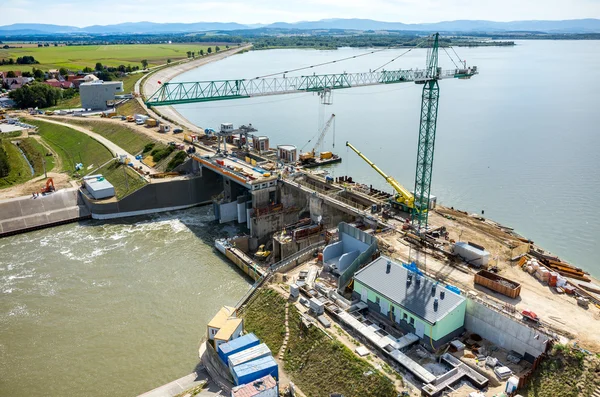 Modern dam reconstruction — Stock Photo, Image