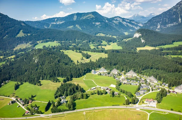 Vista aerea sulla città Alpi — Foto Stock