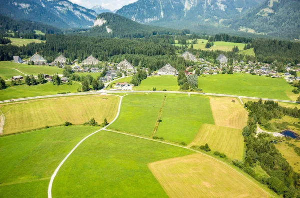 Vista aérea de la ciudad Alpes — Foto de Stock