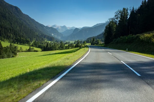 Route in mountains — Stock Photo, Image