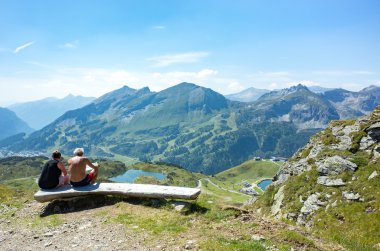 Tepe üzerinde turist