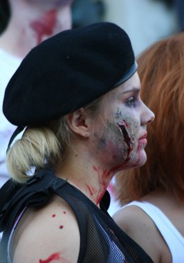 Belgrad zombi yürüme 