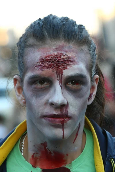 Belgrad zombi yürüme 