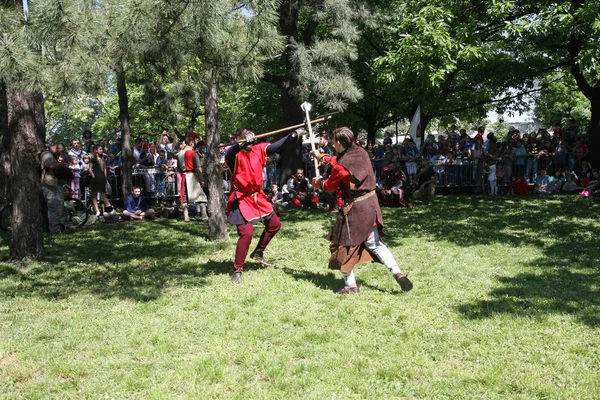 Dos combatientes medievales —  Fotos de Stock