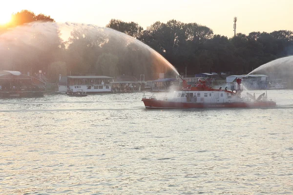 Belgrade Boat Carnival — Stock Photo, Image