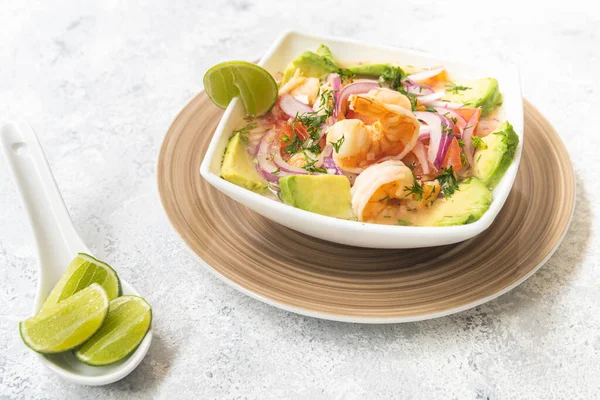 Ceviche Camarones Con Aguacate Tomate Cebolla — Foto de Stock