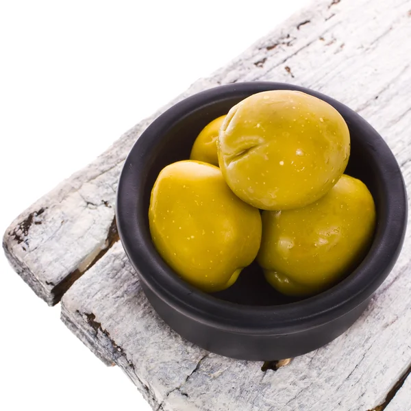 Olive marinate in ciotola di ceramica — Foto Stock