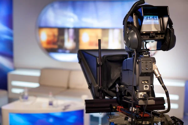 Video camera - recording show in TV studio — Stock Photo, Image