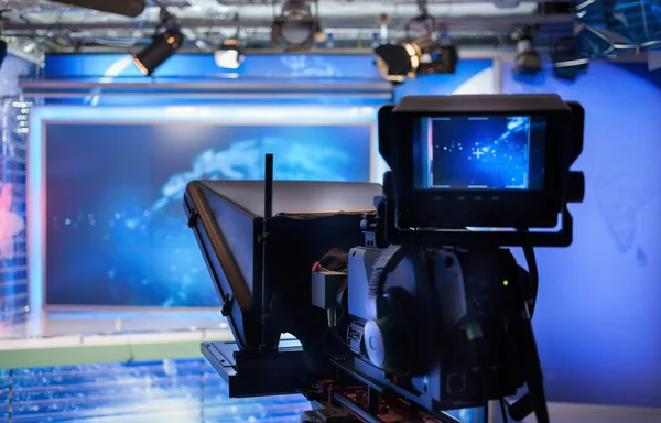 Video kamera - záznam show v televizním studiu — Stock fotografie