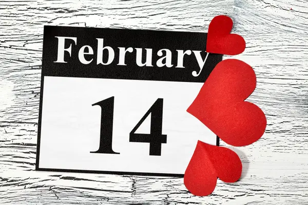 February 14 Valentines day - heart from red paper — Stock Photo, Image