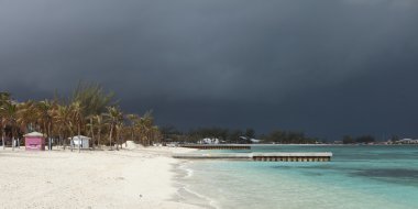Bahamalar yaklaşan hurrican