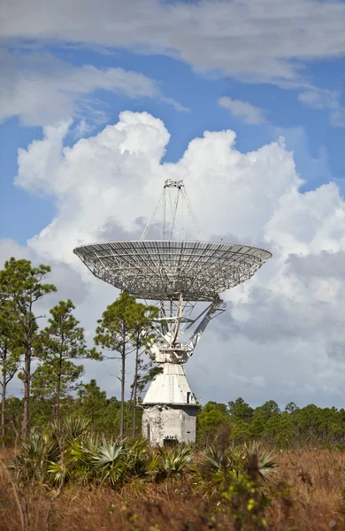 Grand plat radar sur grand bahama — Photo