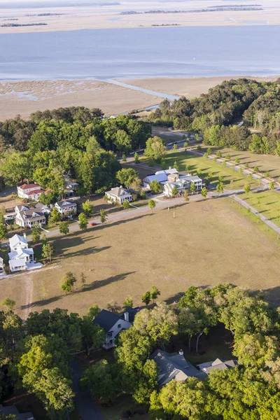 Aerial view of waterfront neighborhood — Stock Photo, Image